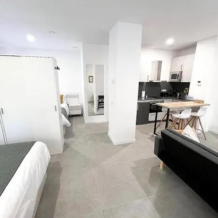 Alboran Apartment *